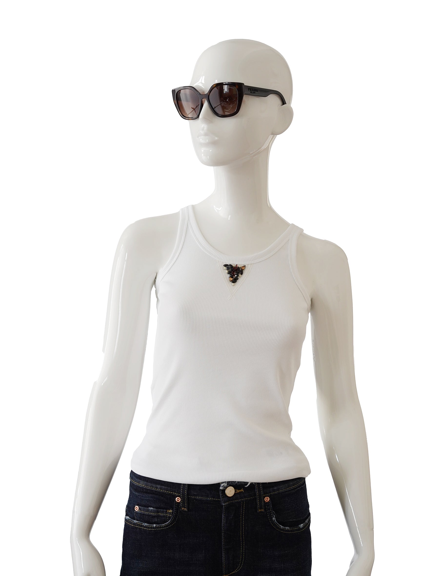 White ribbed top with decorative stones